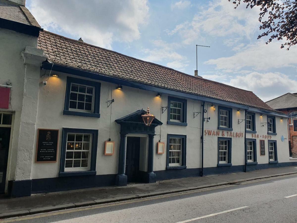 Swan & Talbot Inn Wetherby Esterno foto