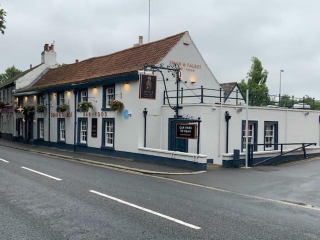 Swan & Talbot Inn Wetherby Esterno foto
