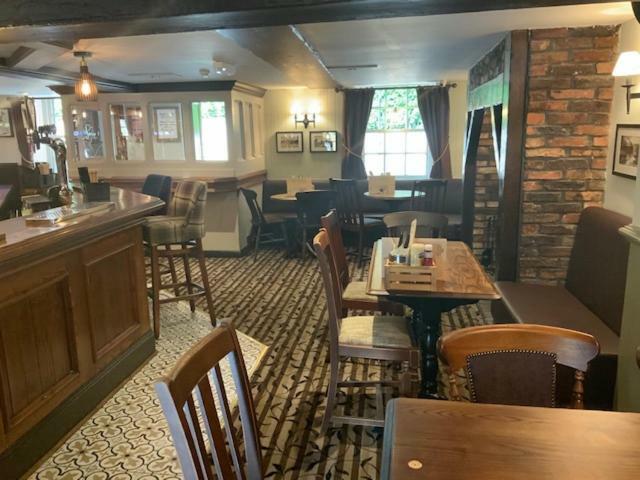 Swan & Talbot Inn Wetherby Esterno foto