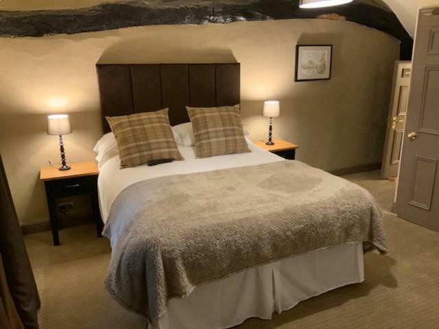 Swan & Talbot Inn Wetherby Esterno foto