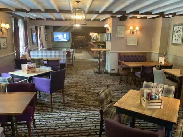 Swan & Talbot Inn Wetherby Esterno foto