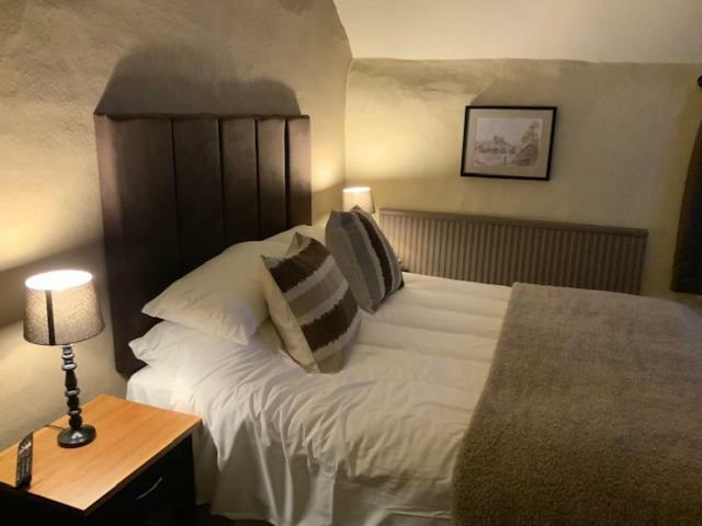 Swan & Talbot Inn Wetherby Esterno foto